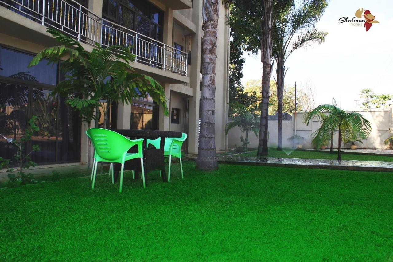 Sherbourne Hotel Kitwe Extérieur photo