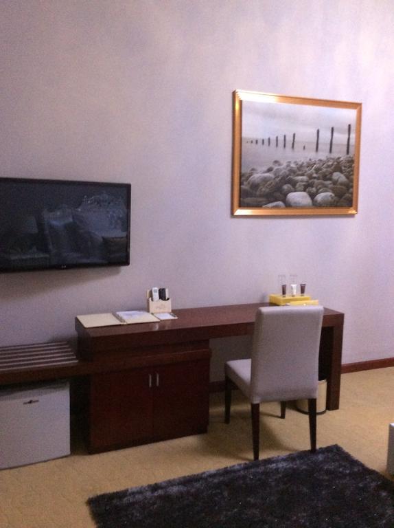Sherbourne Hotel Kitwe Extérieur photo