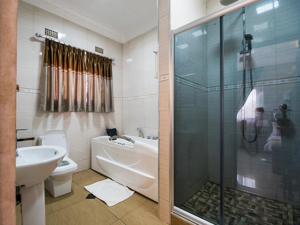 Sherbourne Hotel Kitwe Extérieur photo