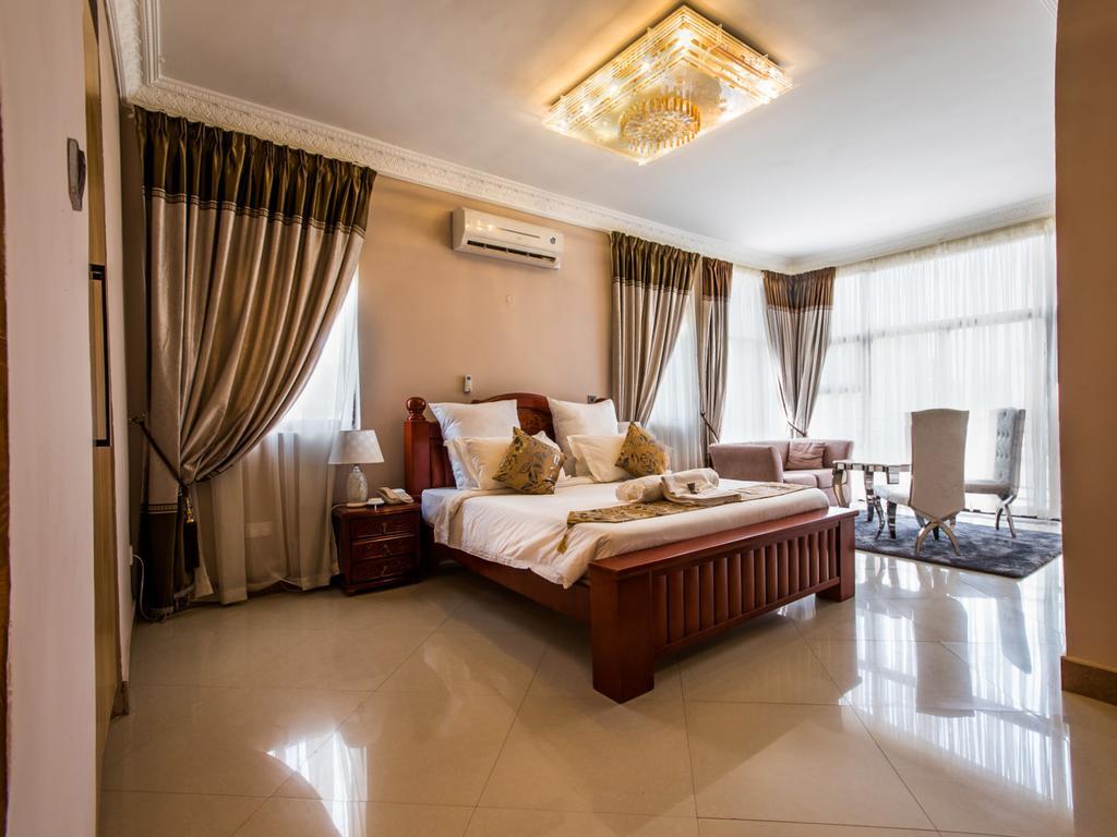 Sherbourne Hotel Kitwe Extérieur photo