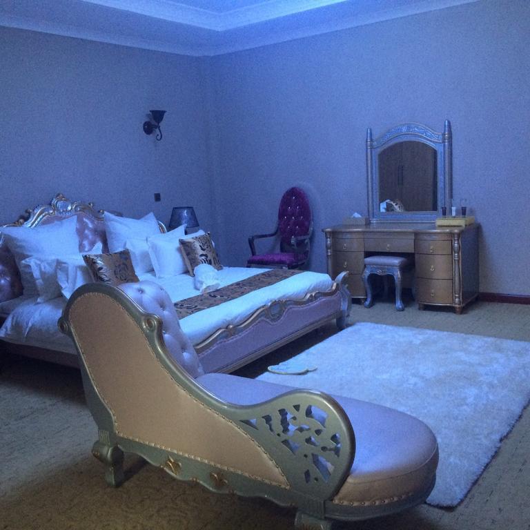 Sherbourne Hotel Kitwe Extérieur photo